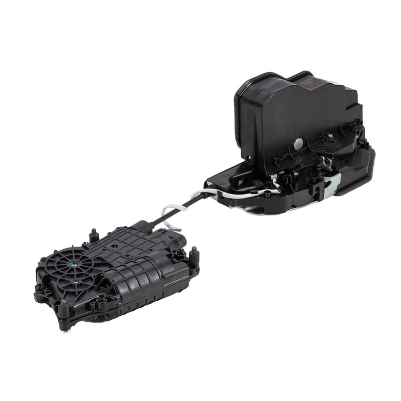 Macan 95B için ön sol yumuşak kapalı kapı kilitleyicisi 51215A36E17