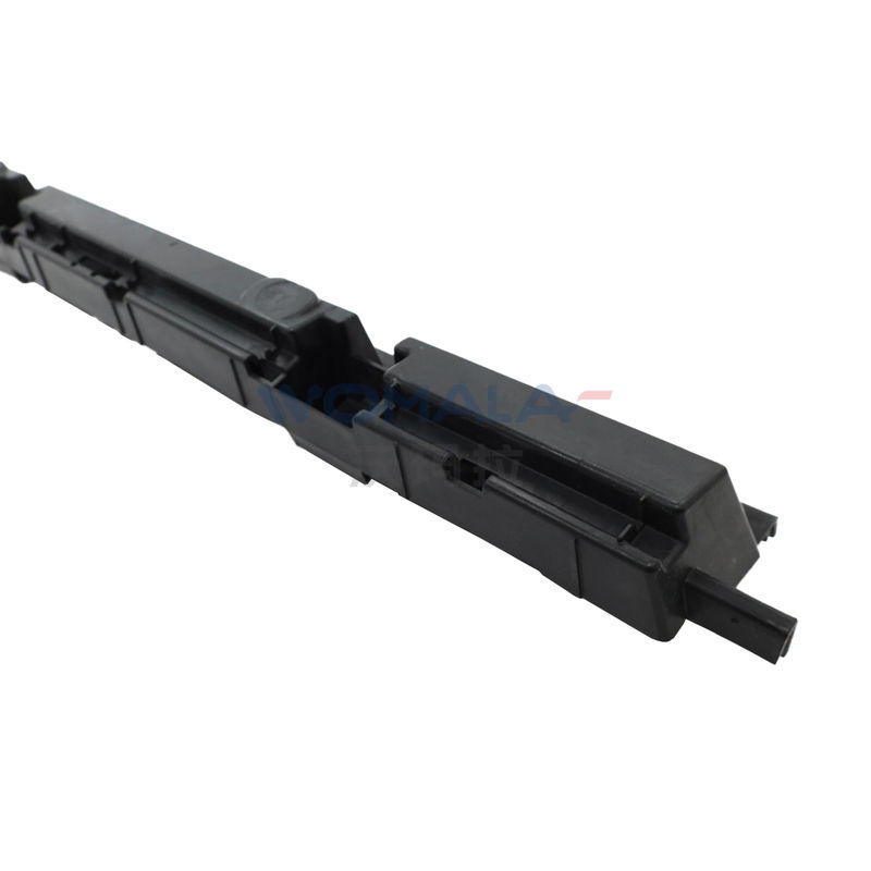 Womala Sağ Tampon Alt Kaydırma Plakası Braketi OE 31447324 Auto Parts S90L için